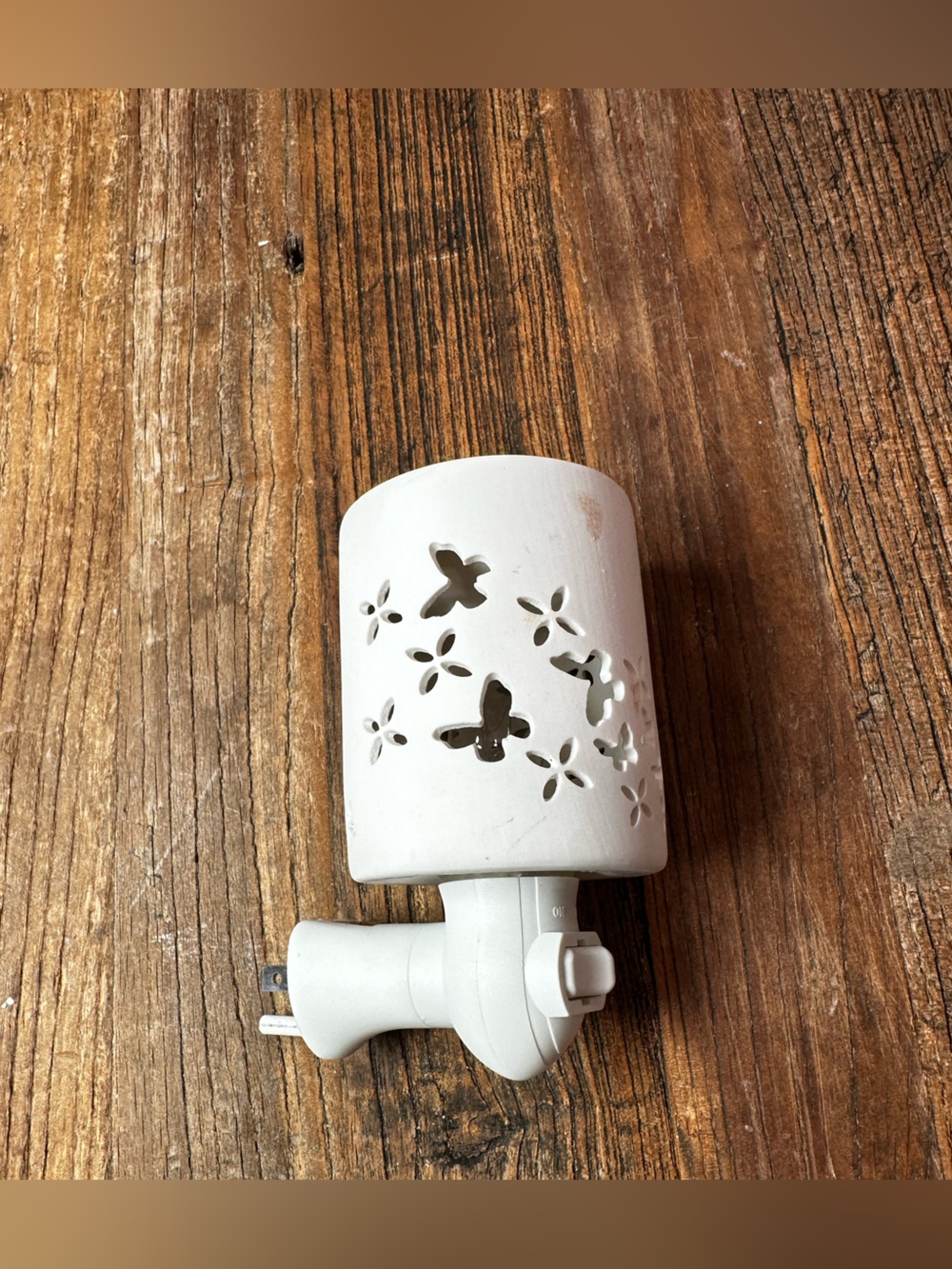 White Ceramic Butterfly Plug-In Nightlight Wall Accent